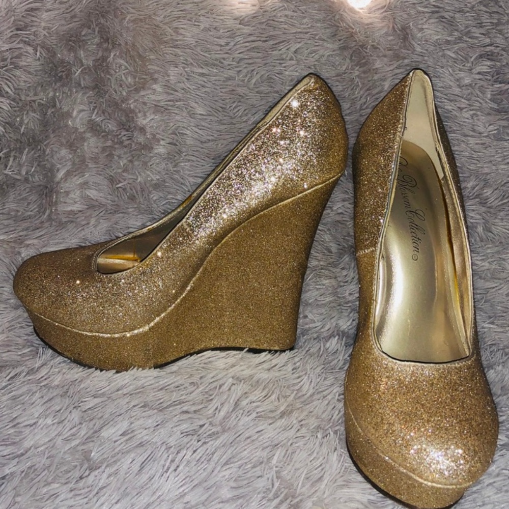 Gold glitter wedge heels